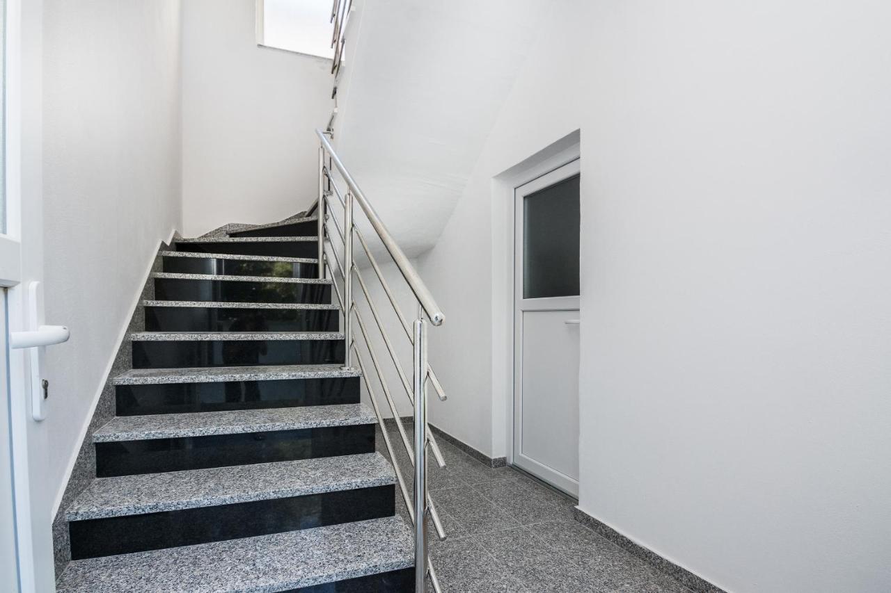 Apartments Krpan Вир Экстерьер фото