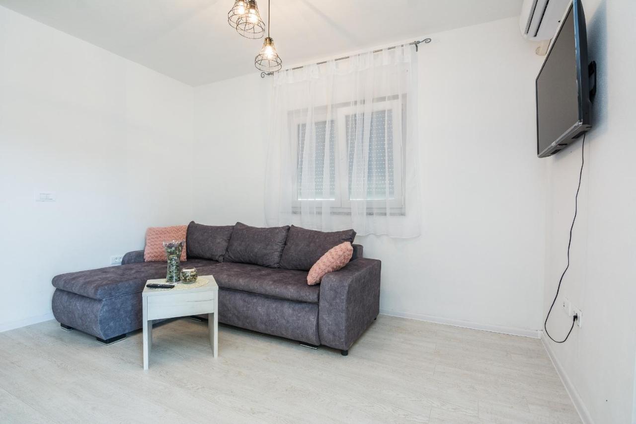 Apartments Krpan Вир Экстерьер фото