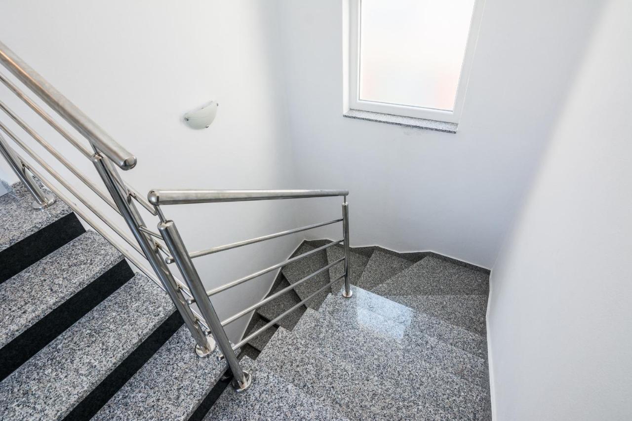 Apartments Krpan Вир Экстерьер фото